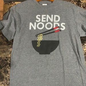 Men’s Medium Graphic Tee